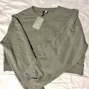 H&M women’s cropped crewneck
